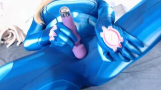 Samus Aran loud moaning while reaches leg shaking orgasm